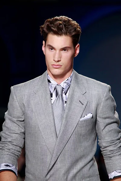Look 1